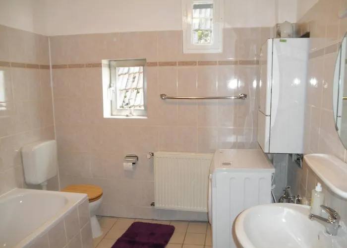 阿尔斯塔德豪斯公寓